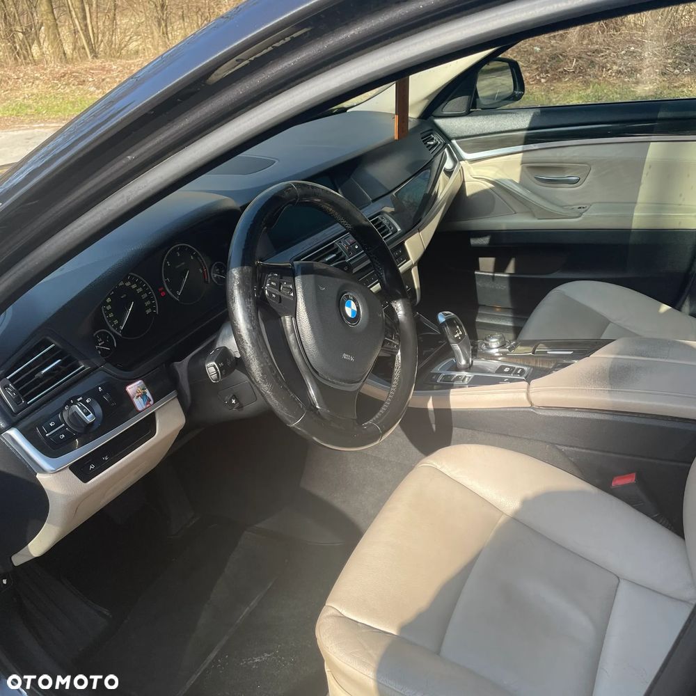 BMW Seria 5 520d - 11