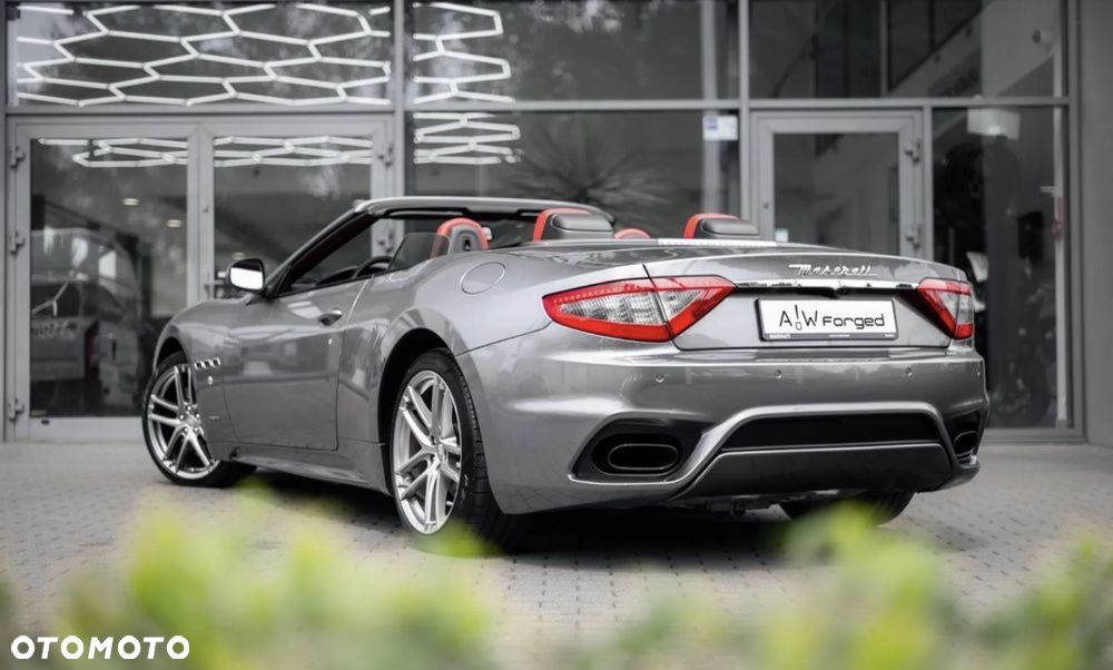 Maserati GranCabrio Sport - 16