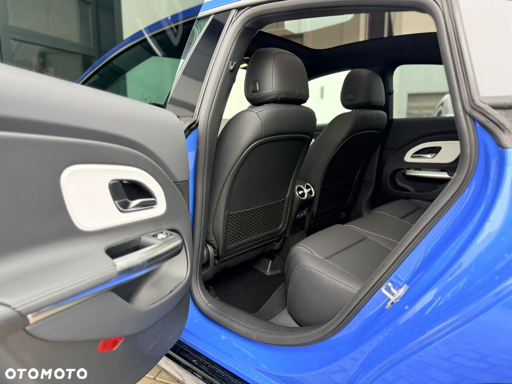 Mercedes-Benz CLA - 22