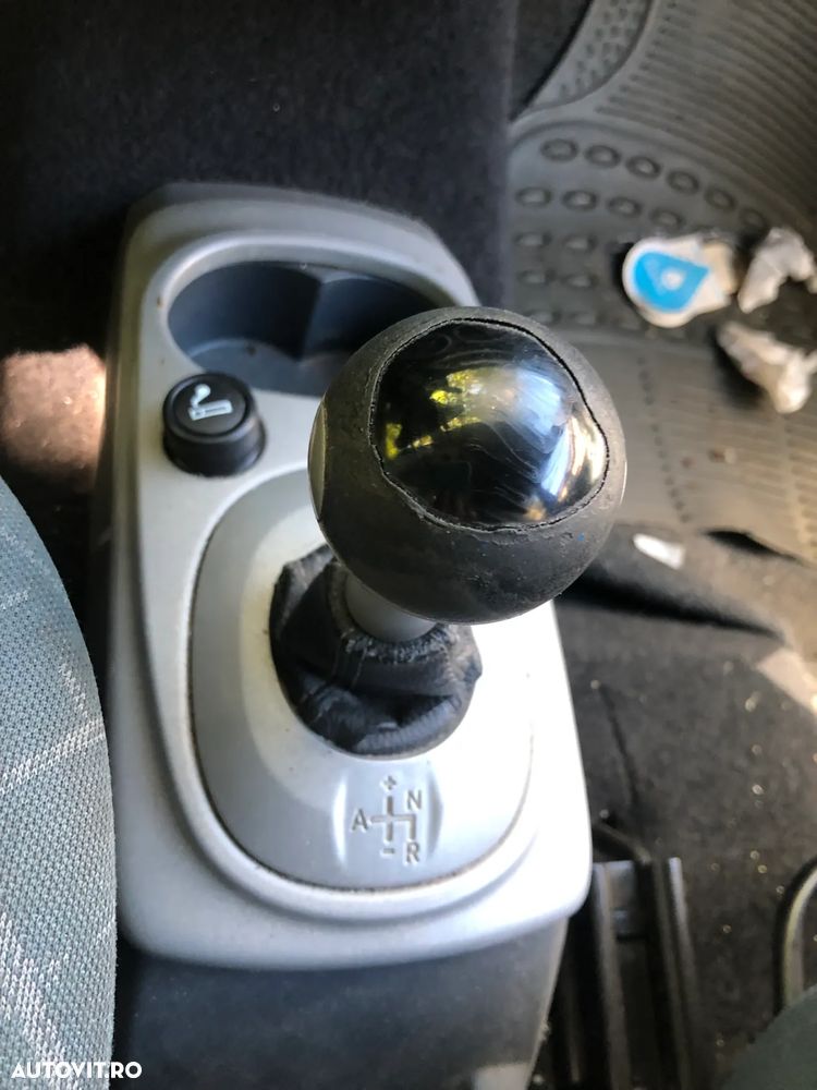 Dezmembrez Smart ForFour Bleo 1,3 benzina automat 2006 - 10