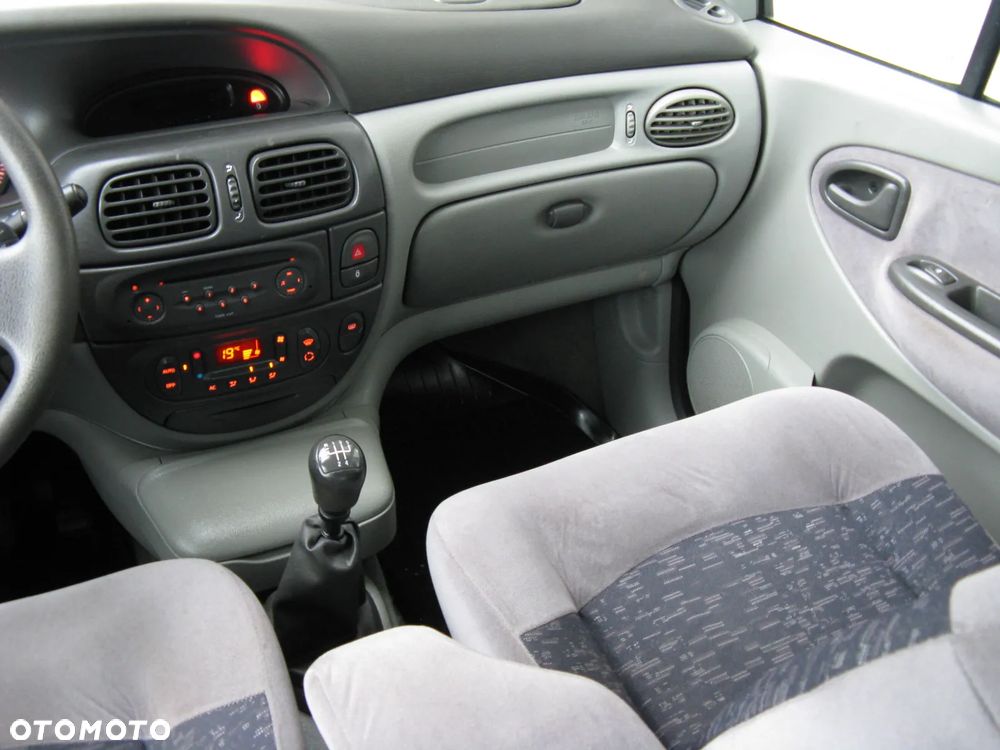 Renault Scenic Megane 1.8i RXE 16V - 15