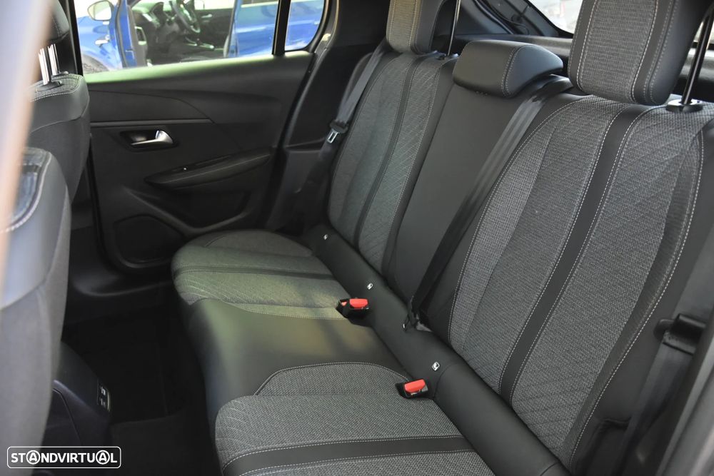 Peugeot 208 1.2 Hybrid Allure e-DCS6 - 19