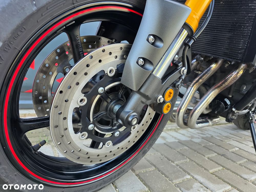 Yamaha FZ8 - 15