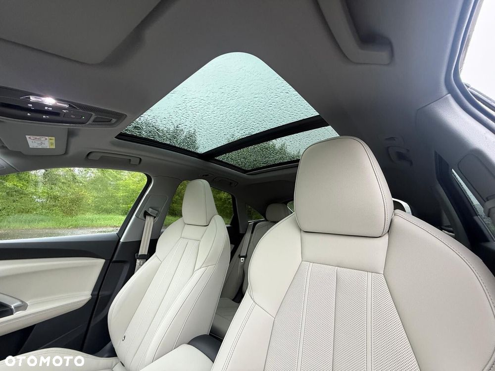 Audi Q5 Sportback - 11
