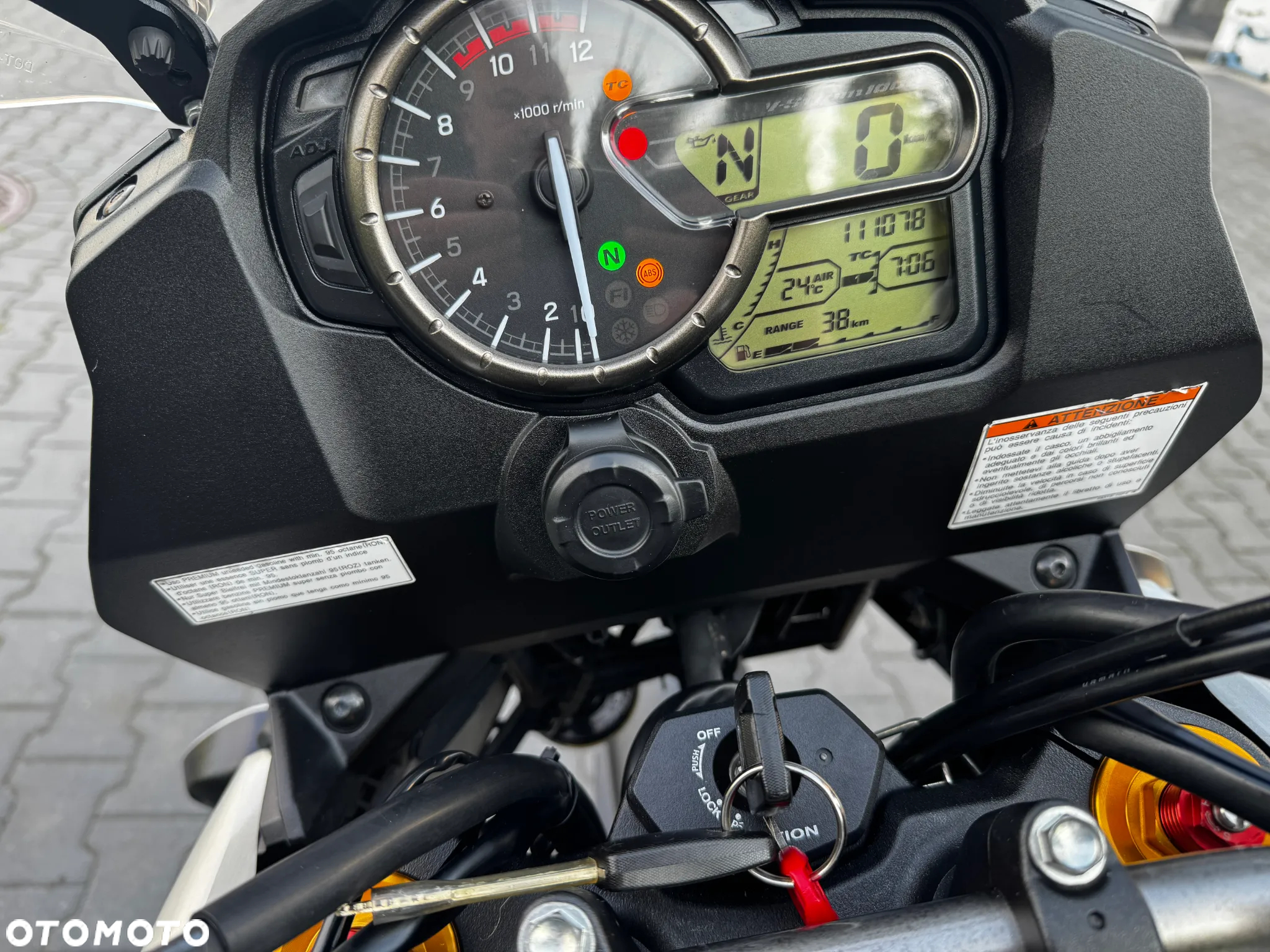 Suzuki V-STROM - 28