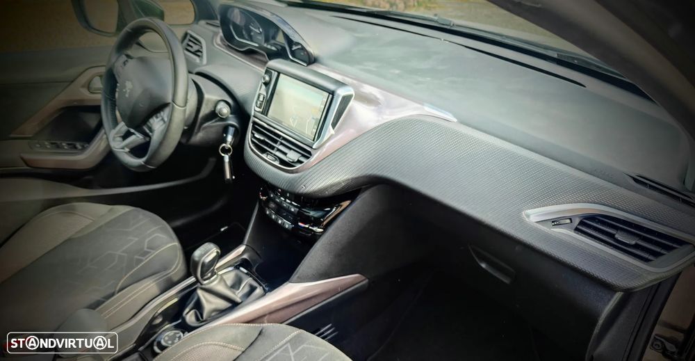 Peugeot 2008 1.6 e-HDi Allure - 14