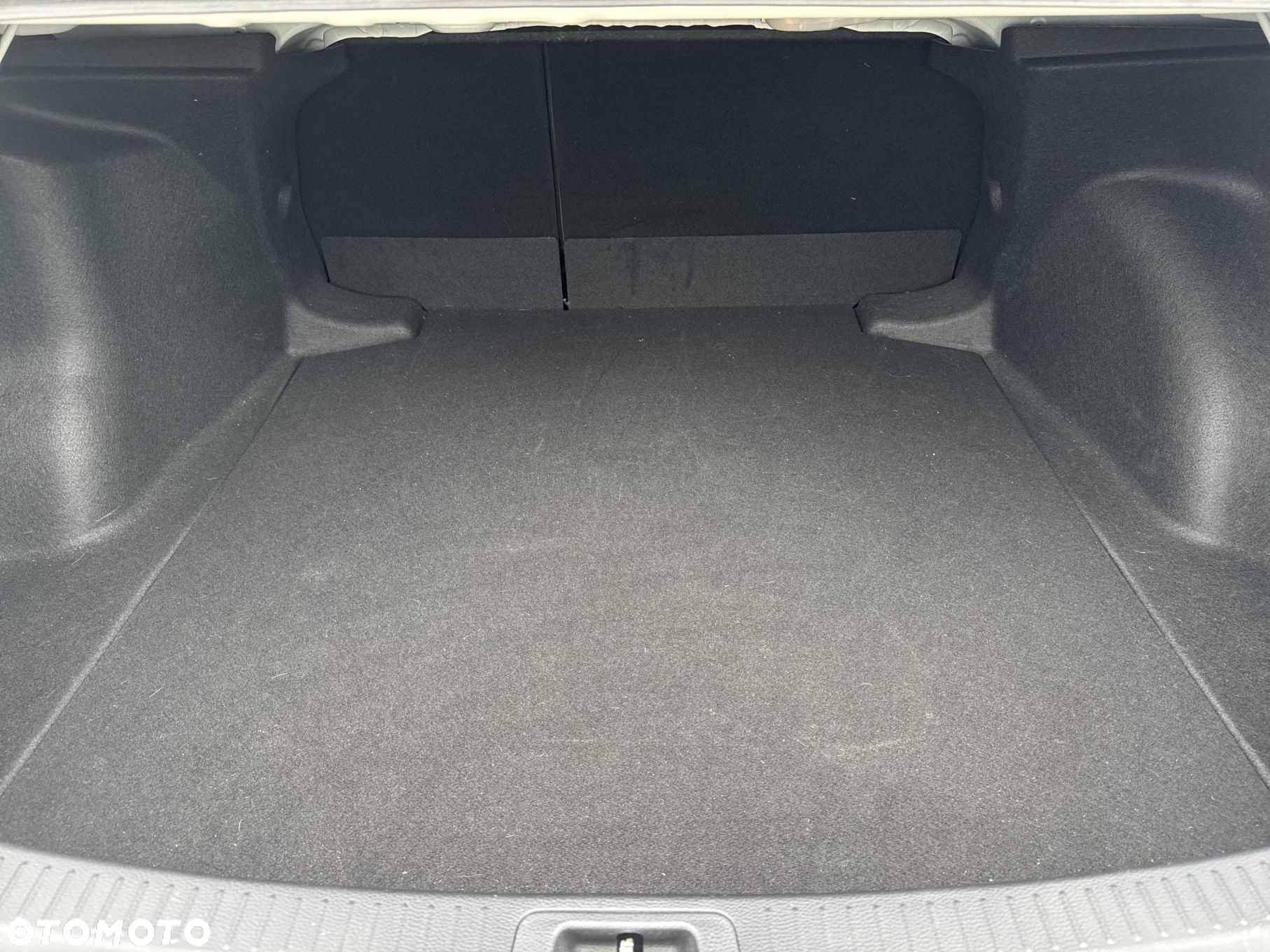 Toyota Corolla 1.8 Hybrid Style - 13