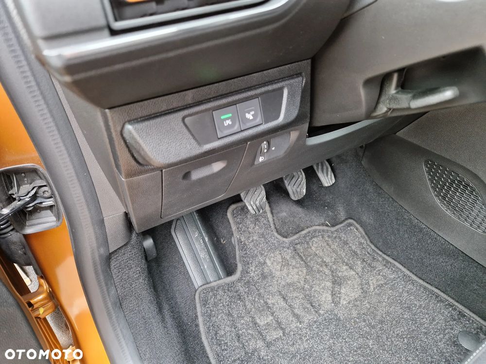 Dacia Sandero Stepway 1.0 TCe Laureate S&S - 11