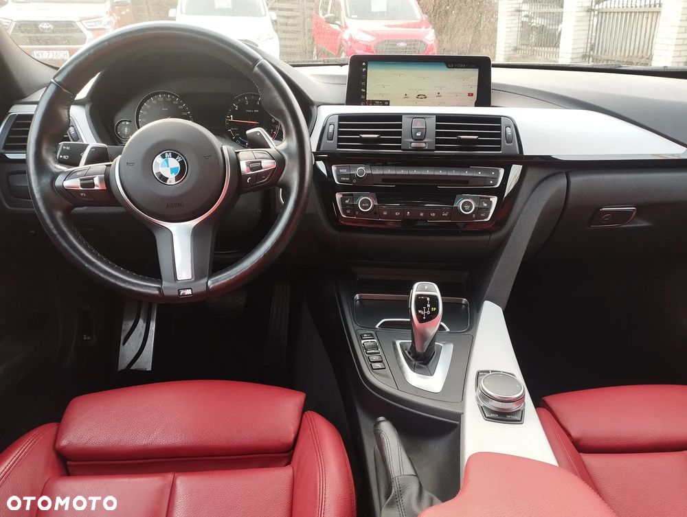 BMW Seria 3 340i GPF xDrive M Sport Shadow sport - 34
