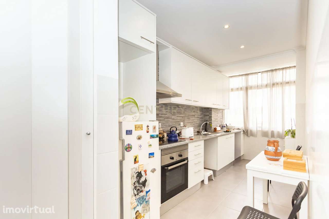 T2 Totalmente Remodelado com Espaço Extra Versátil, Queluz. - Grande imagem: 3/18