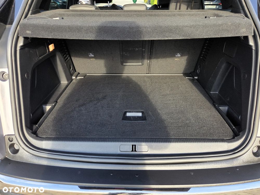 Peugeot 3008 1.2 PureTech Allure S&S EAT8 - 26