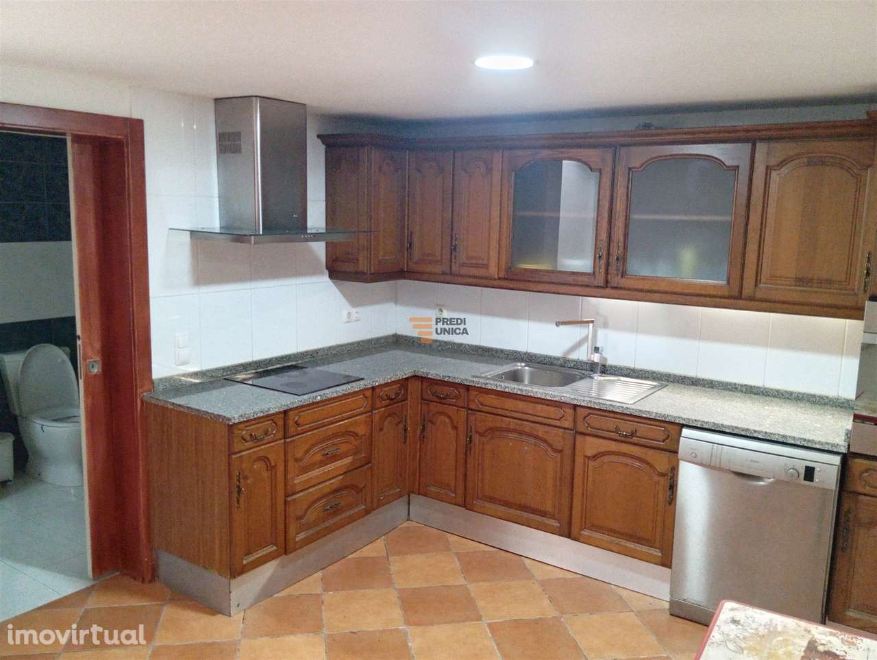 Moradia T2 Ramalde - Oferta ato escritura -Com rendimento - Grande imagem: 2/24