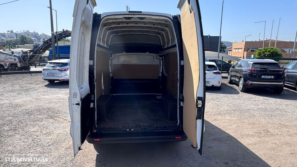 Renault Trafic 1.6 dCi L2H1 1.2T SS - 11
