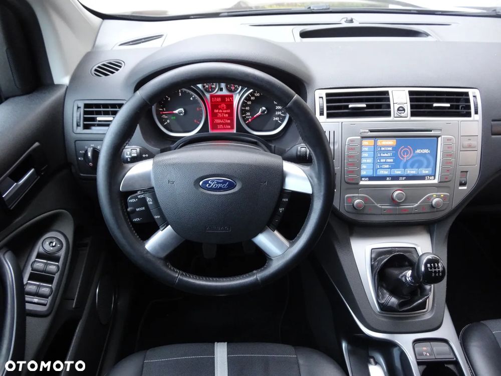 Ford Kuga 2.0 TDCi 4x4 Titanium - 20