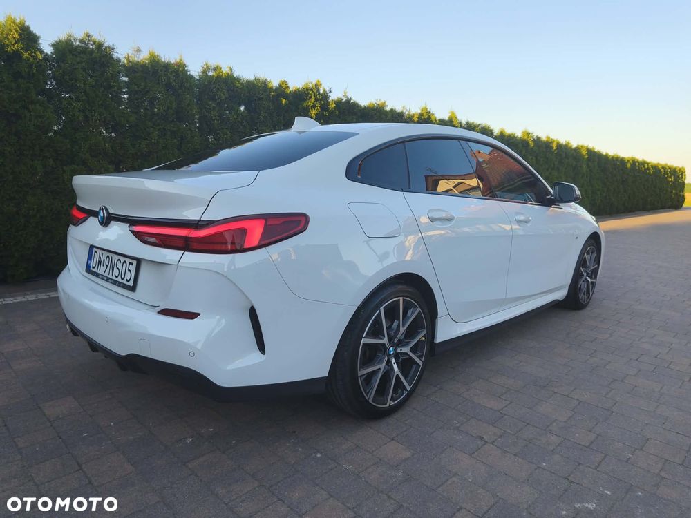 BMW Seria 2 218i M Sport - 4