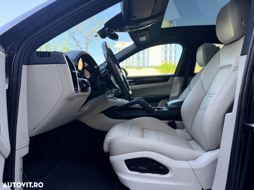 Porsche Cayenne Coupe E-Hybrid Tiptronic S - 9