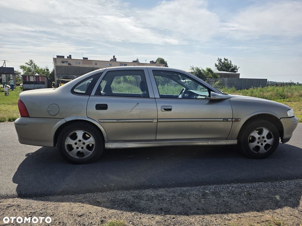 Opel Vectra - 2