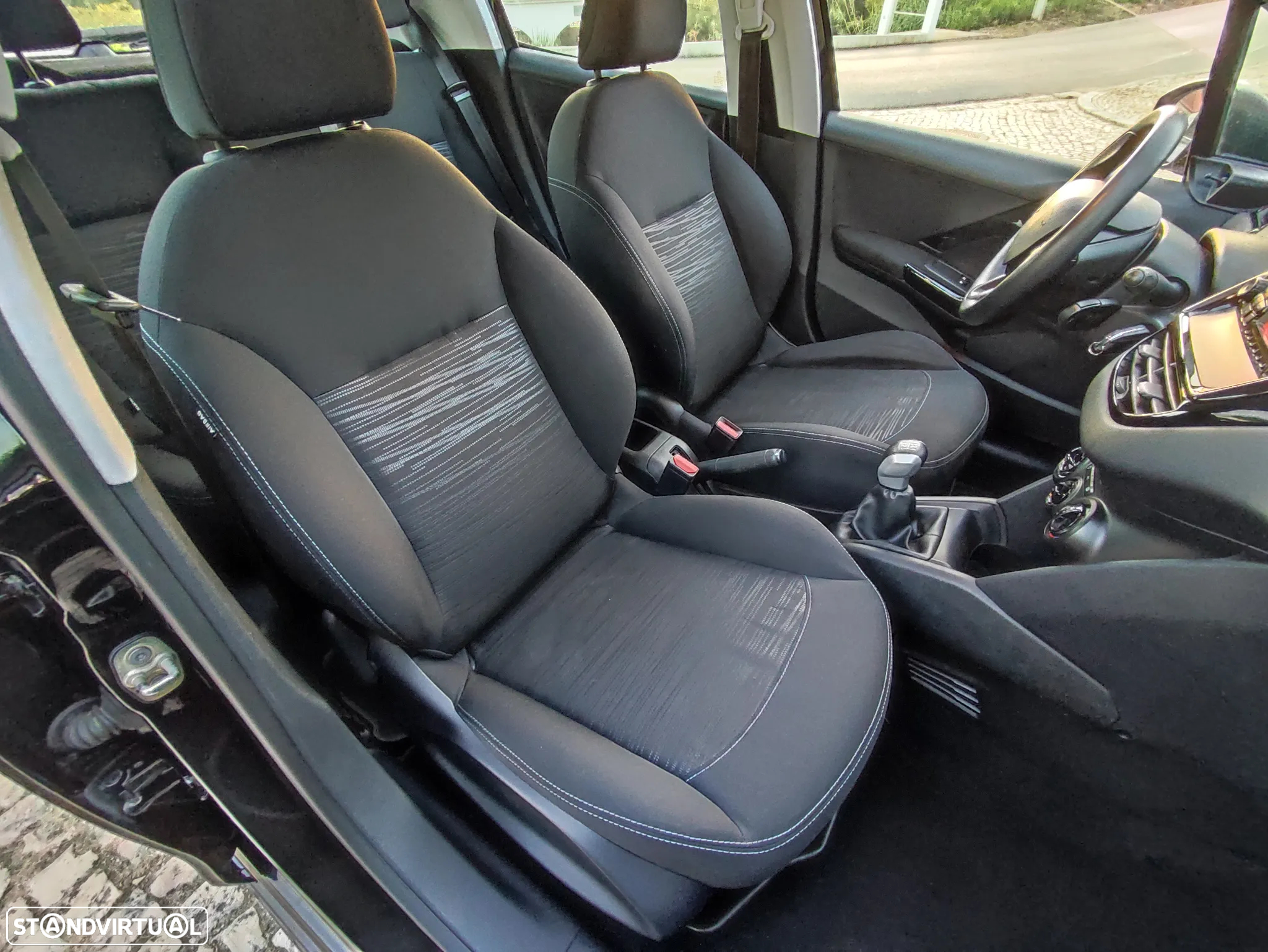Peugeot 208 1.4 HDi Access - 6