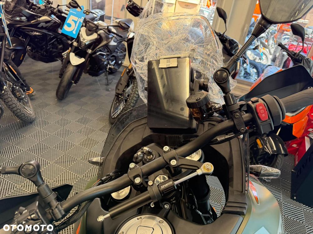 CFMoto MT-X - 3