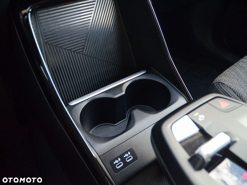 BMW X1 sDrive18i - 28