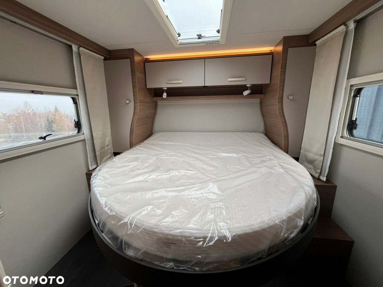 KNAUS LIVE WAVE 700 MX - 9