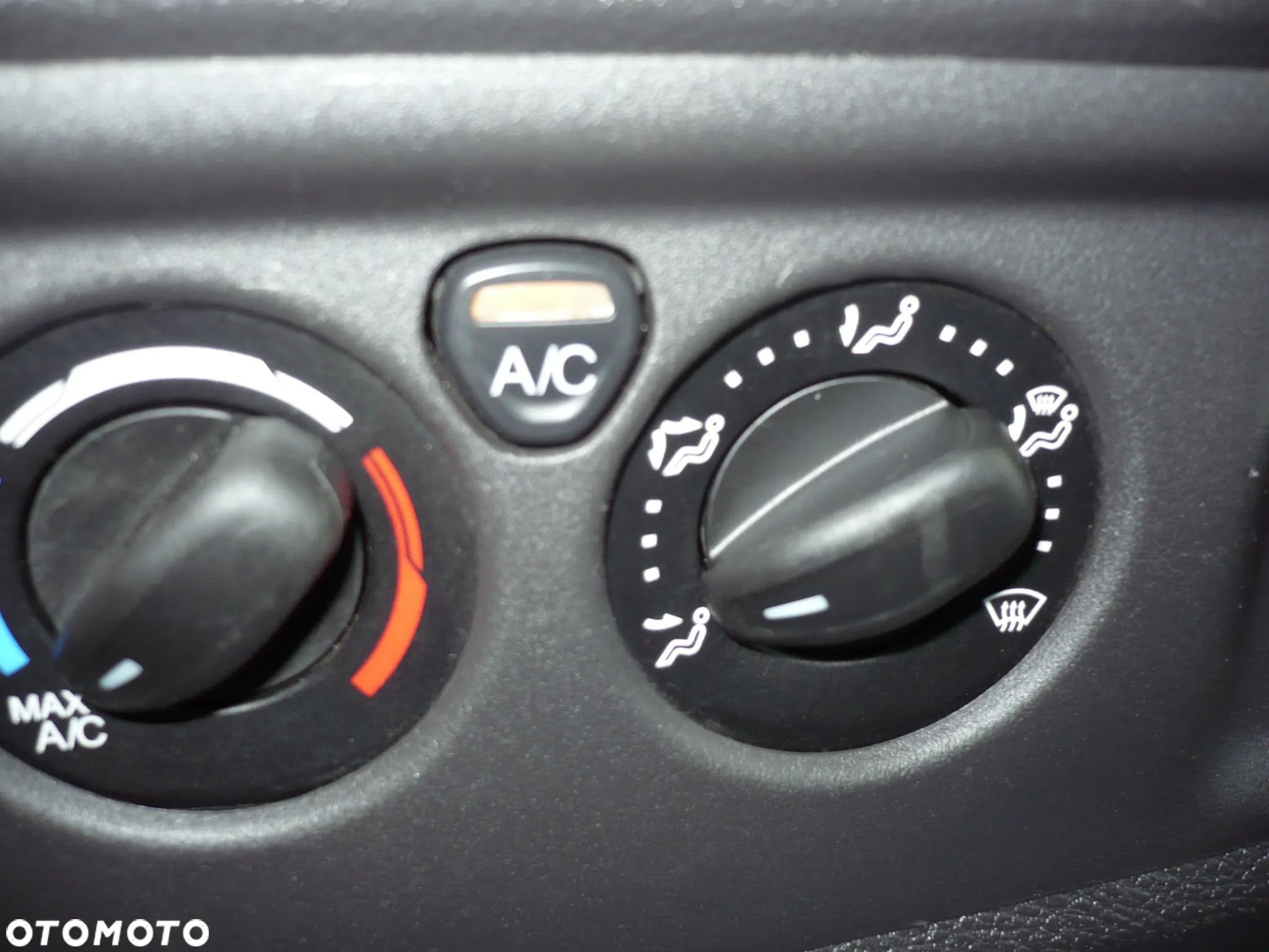 Ford Transit - 9