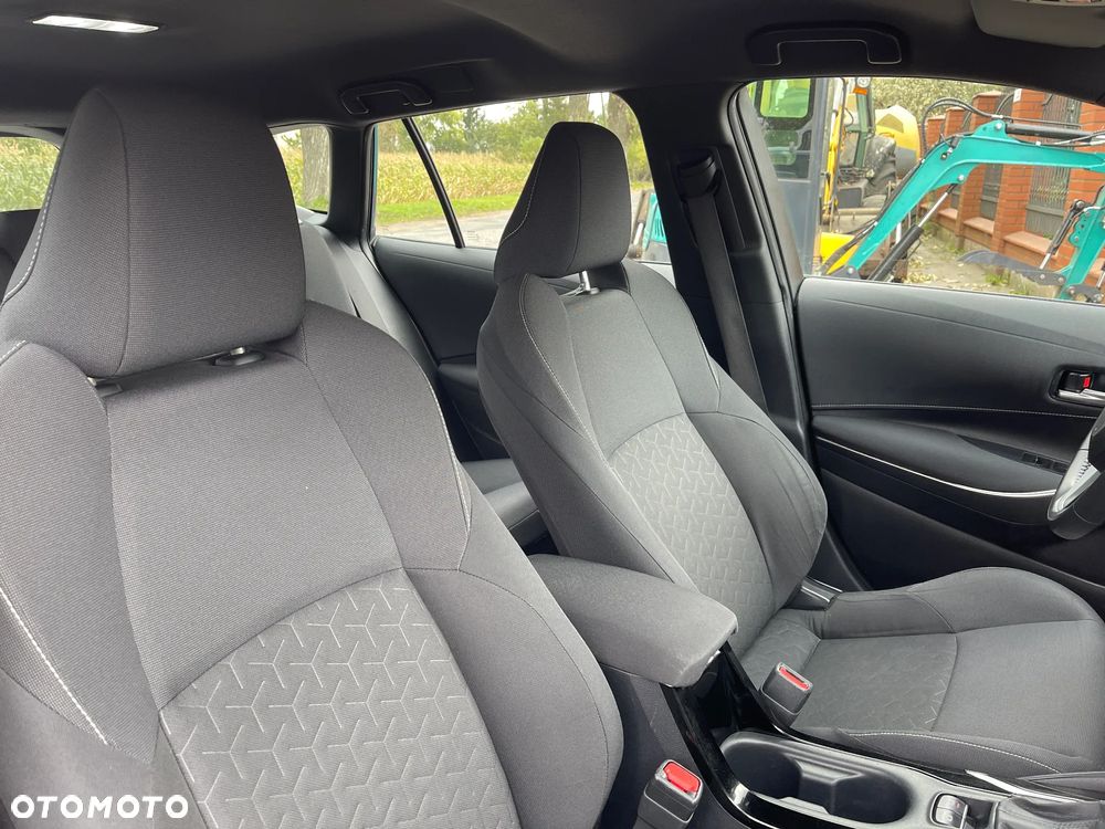 Toyota Corolla 1.8 Hybrid Executive - 28