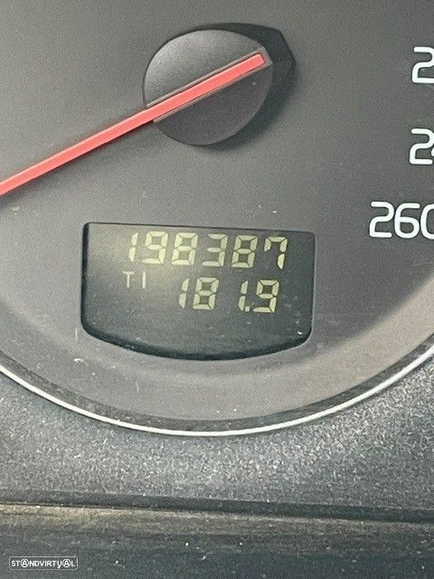 Volvo V70 D5 Nivel 2 - 4