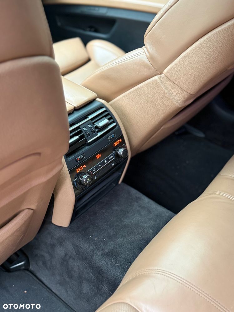 BMW Seria 7 730d Blue Performance - 10