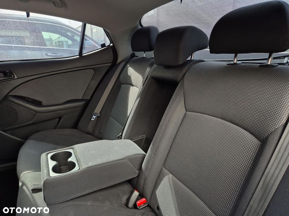 Kia Optima 1.7 CRDi M - 17