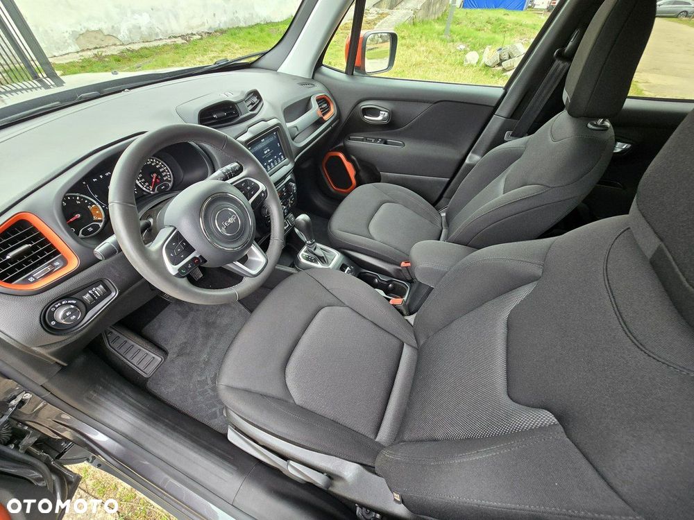 Jeep Renegade 1.6 MultiJet DSG Business Line - 17