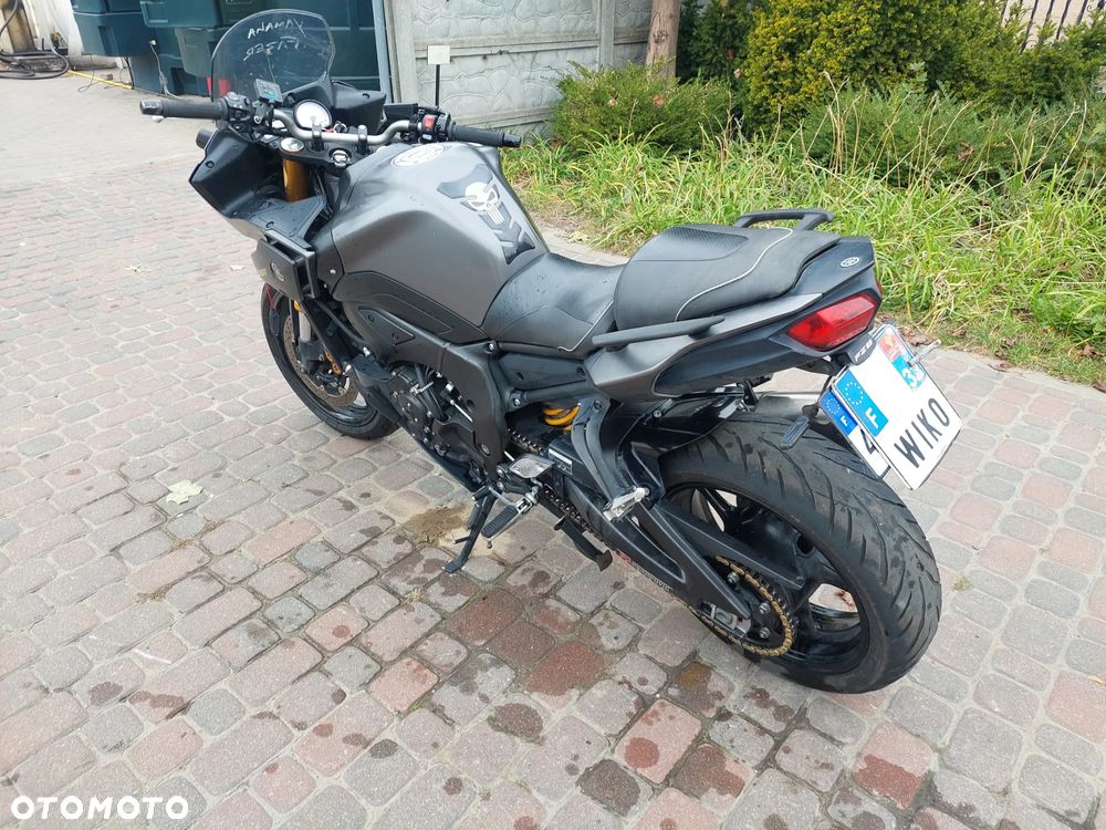 Yamaha FZ8 - 3