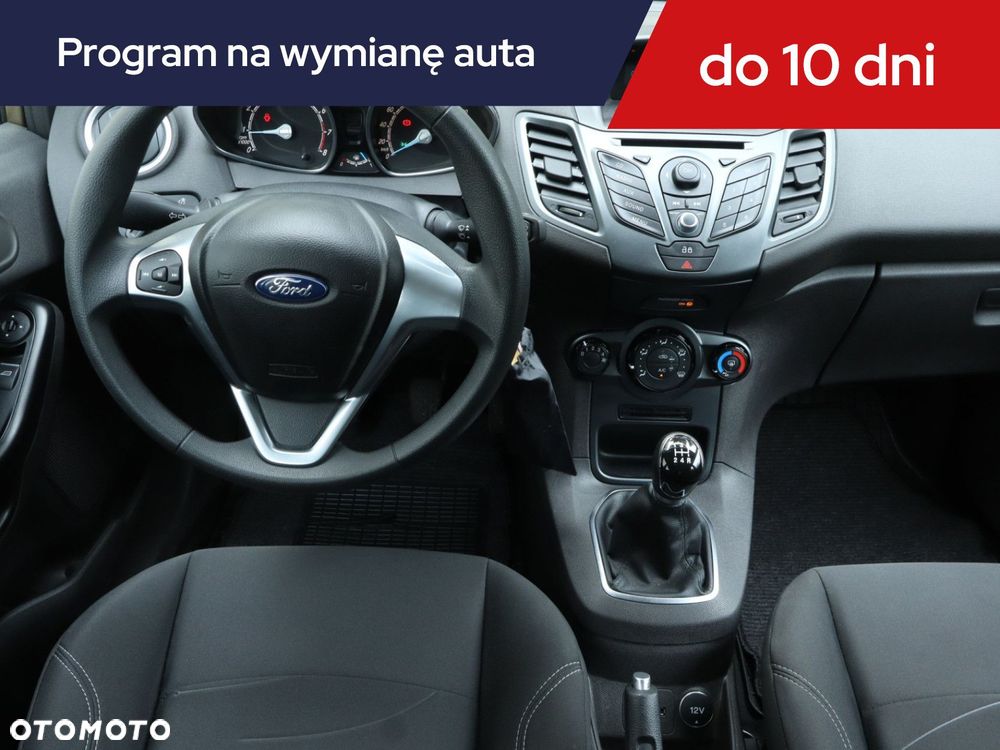 Ford Fiesta - 9