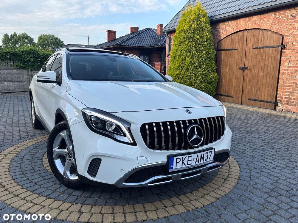 Mercedes-Benz GLA - 7