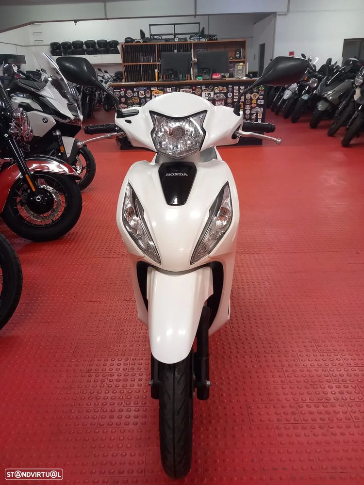 Honda Vision 110 - 9