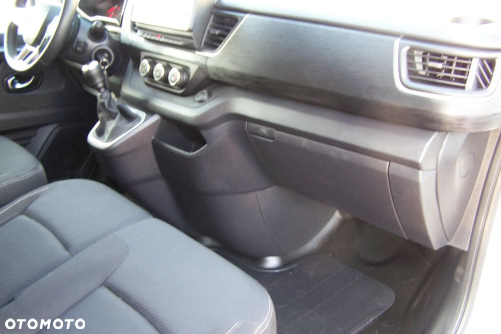 Renault Trafic - 12