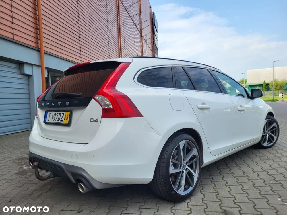 Volvo V60 D4 Drive-E R-Design Momentum - 18