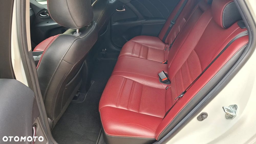 Toyota Avensis 1.8 Selection MS - 19