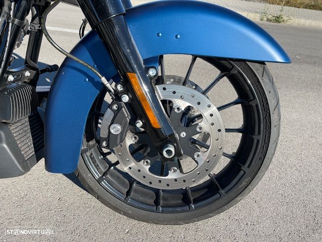 Harley-Davidson FLHXS Street Glide spécial anniversary 115th - 11