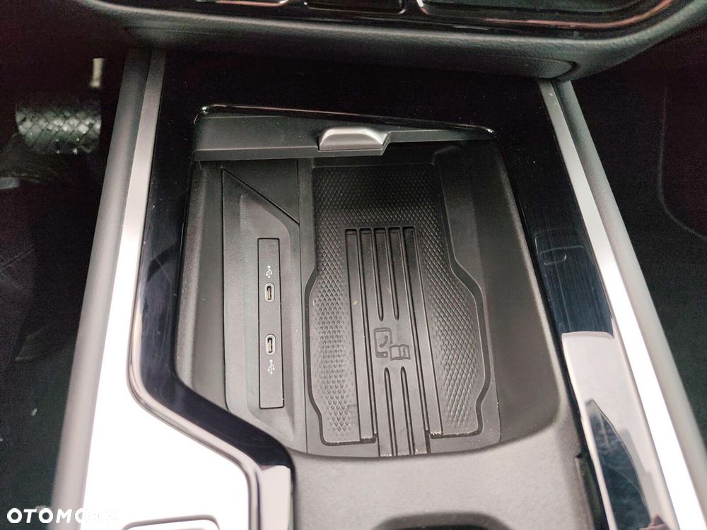 Volkswagen Passat - 22