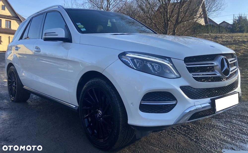 Mercedes-Benz GLE 350 d 4Matic 9G-TRONIC AMG Line - 2
