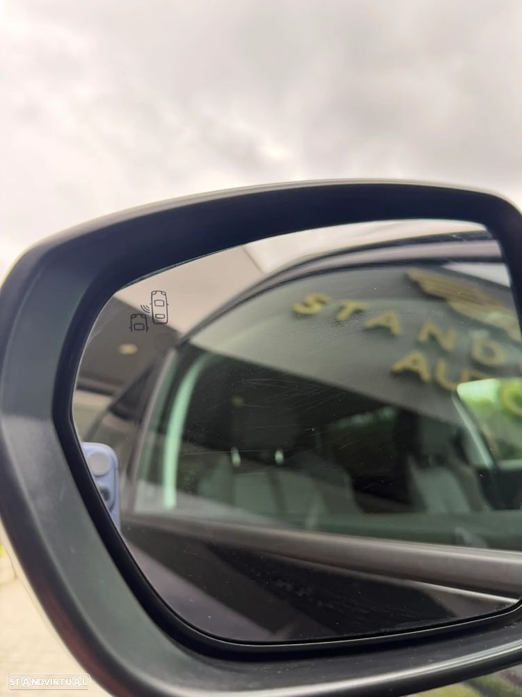 Peugeot 5008 1.5 BlueHDi Allure EAT8 - 42