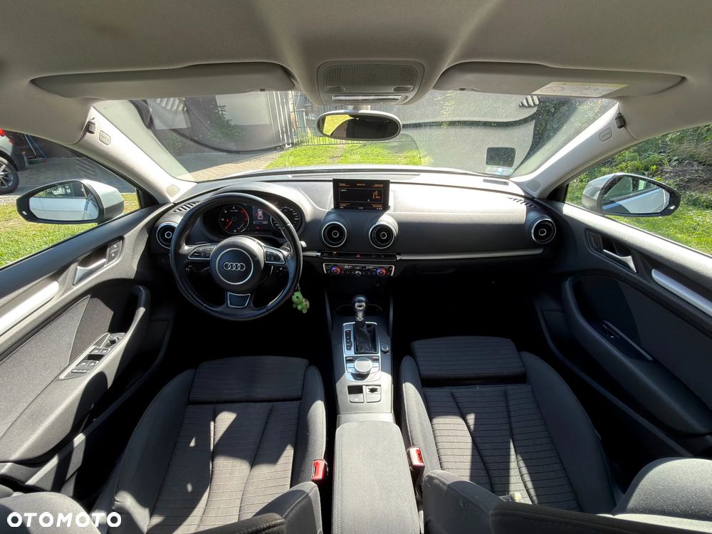 Audi A3 Sportback 2.0 TDI Ambiente S tronic - 13