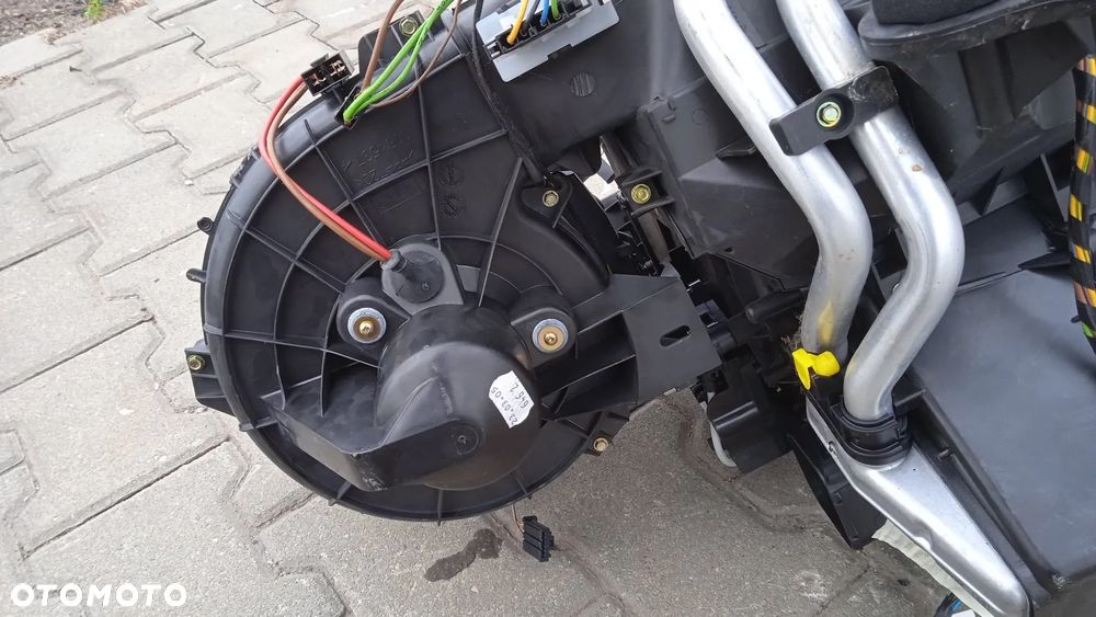 Nagrzewnica obudowa Opel Corsa C - 10