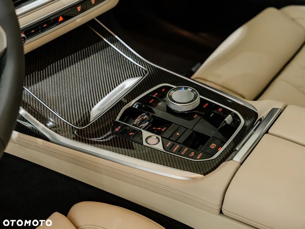 BMW X7 - 10