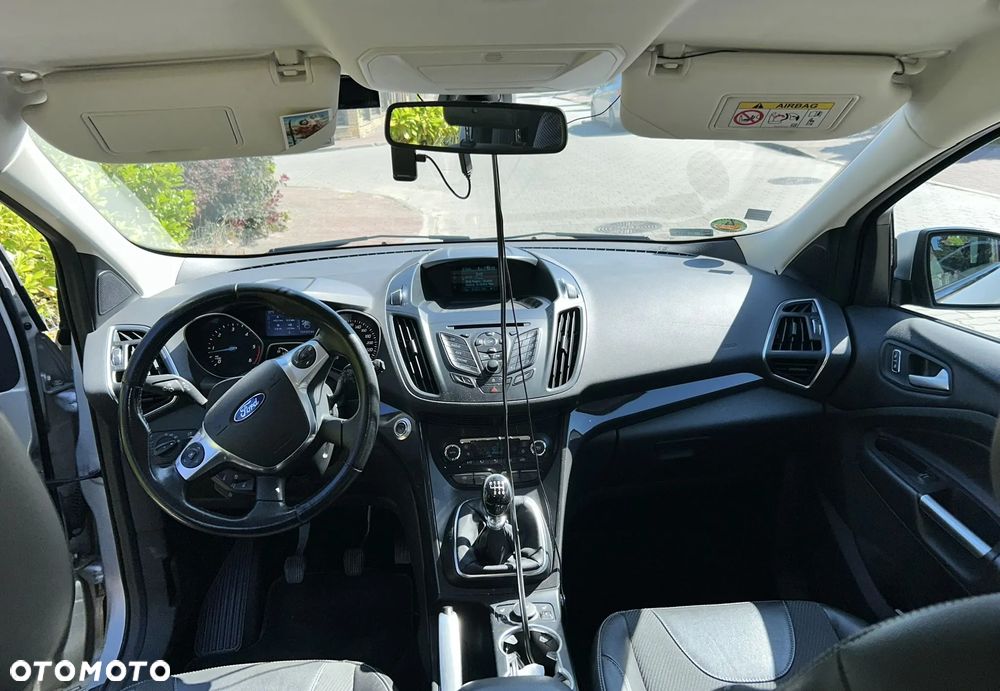 Ford Kuga 2.0 TDCi 4x4 Titanium - 4