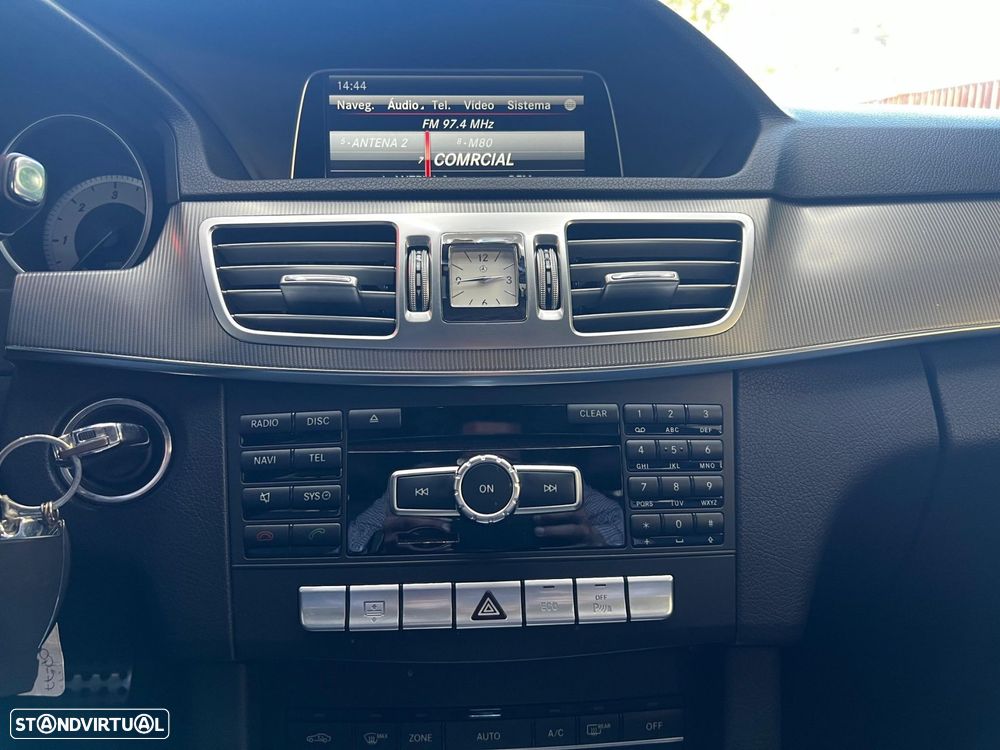 Mercedes-Benz E 250 BlueTEC Avantgarde Auto. - 31