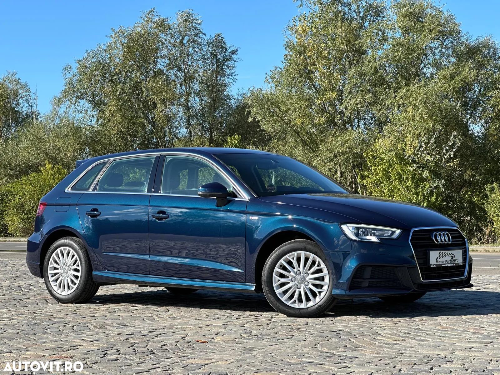 Audi A3 1.6 TDI Sportback S tronic sport - 2