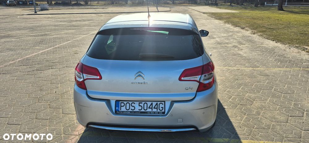 Citroën C4 VTi 120 Attraction - 8