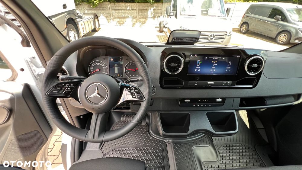 Mercedes-Benz Sprinter 317 CDI - 11
